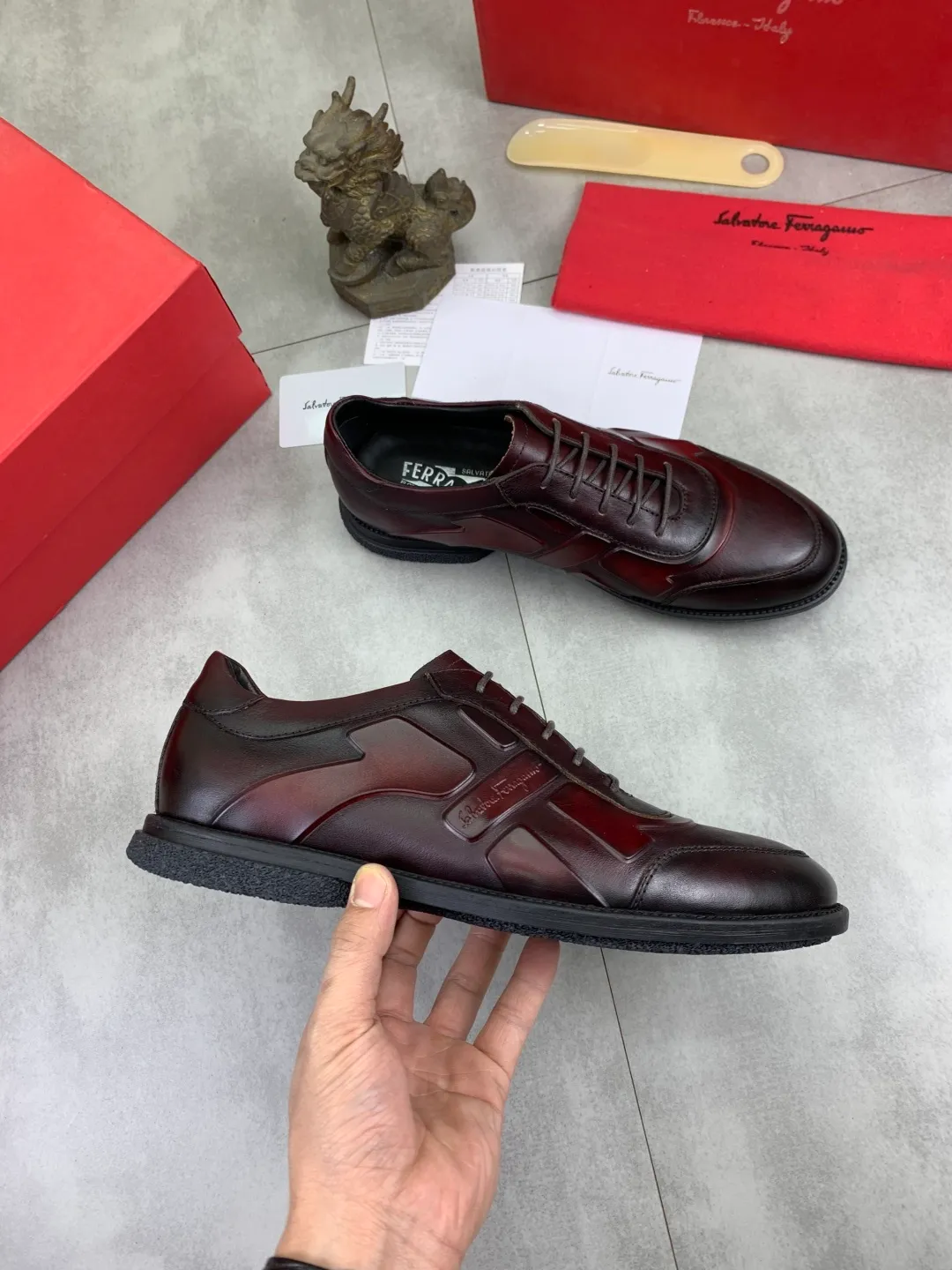 Men's Men's Shoes P560💰[New Style] Water-dyed Niuli 🆘[Salvatore Ferragamo] Ferragamo's latest casual business leather shoes for men! Listed simultaneously! The fabric is made of specially imported original calfskin, the lining is made of imported water-dyed cowhide, and the original combination outsole is absolutely luxurious and leads the fashion trend. Matching code: 39-44 (45 customized) 5️⃣ colors available